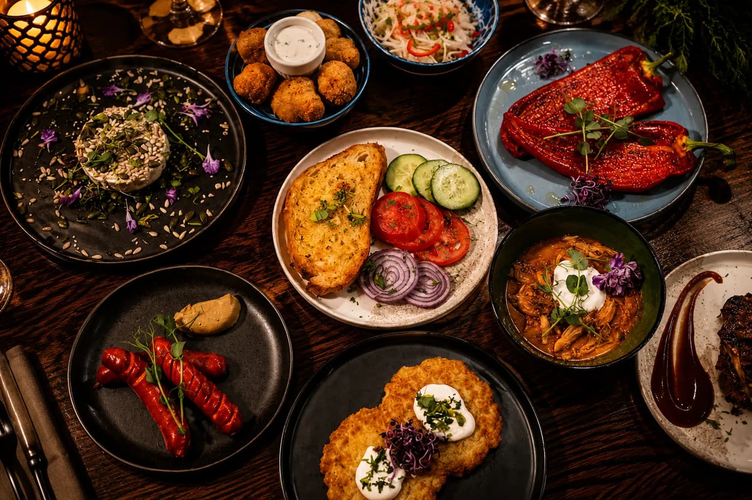 Esti tapas válogatás a Pause Kitchen & Bar fűtött teraszán, Budapest
